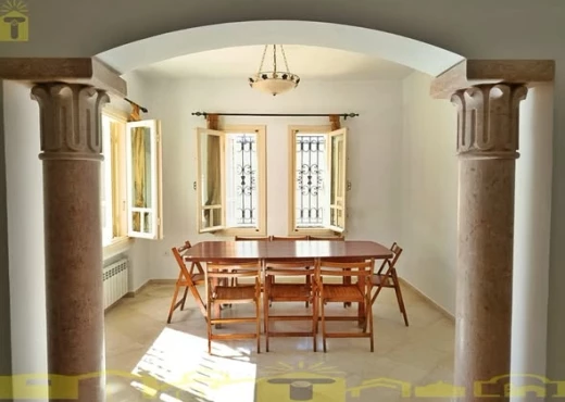 villa à À Vendre à NABEUL - Une superbe villa sur deux niveaux est disponible
