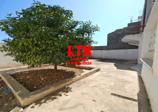 maison sur deux niveaux