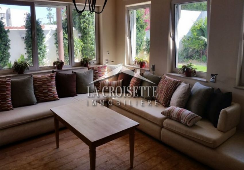 Villa S+5 A  la soukra MVV0162