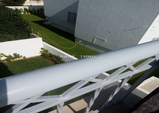 A Louer Etage de villa S+3  (vide)