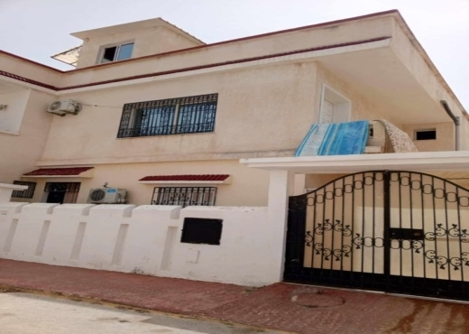 🏡 Villa 3 étages à Borj Cedria