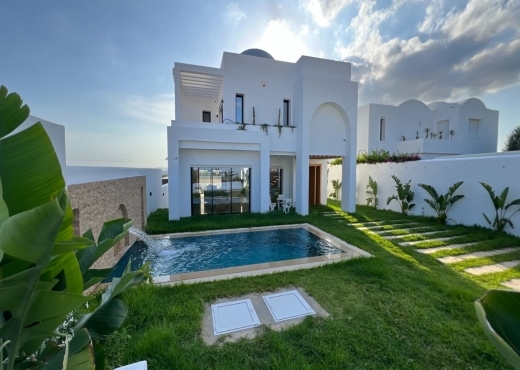A vendre à Hammamet zone craxi une villa S4