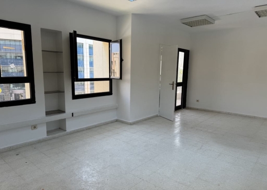 Immeuble  2900 m² à Montplaisir