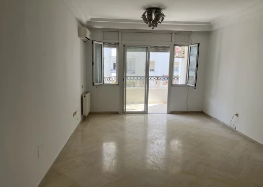 Appartement à À Vendre à TUNIS - A vendre un appartement s+2