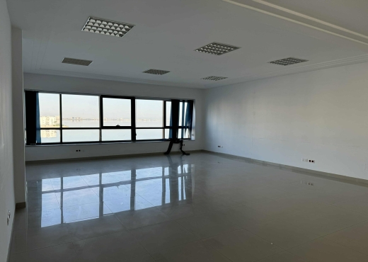 Superbe bureau 650m² au lac 1