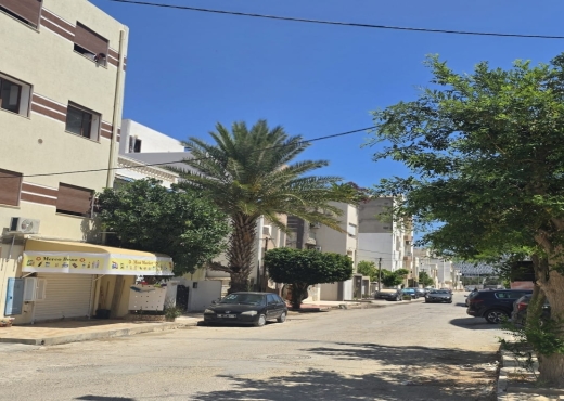 Maison à Rénover R+3 à ZT, Khezama