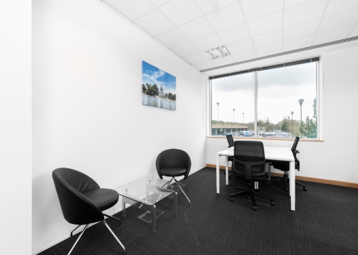 bureau à À Louer à TUNIS - Accès tout inclus à des espaces de bureau professionnels pour 3 personnes à TUNIS, Berges du Lac 2