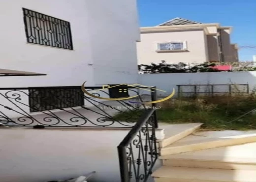 Étage de villa à À Louer à TUNIS - un étage S+3