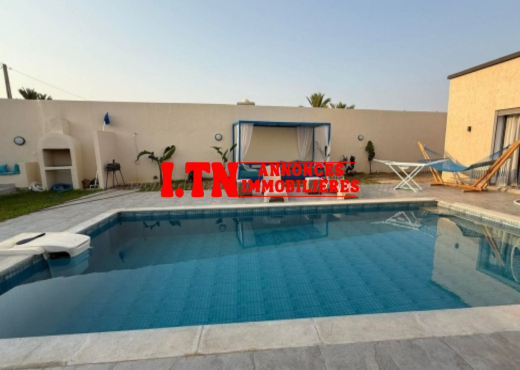 À LOUER À L’ANNÉE MAISON  A DJERBA