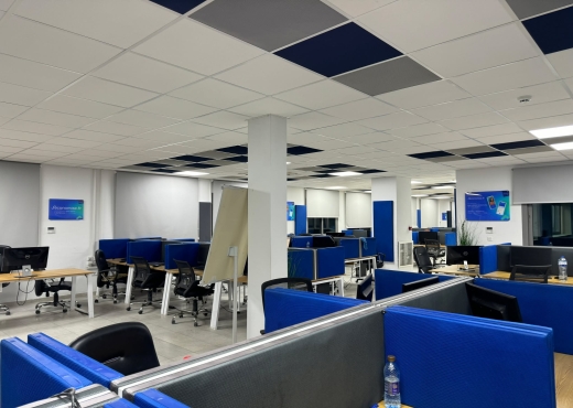 SUPER BUREAU 1410 M² AU LAC 3 KRAM