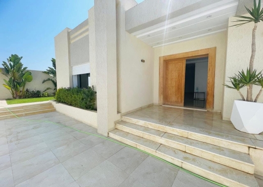villa à À Vendre à SOUSSE - Villa luxueuse Plain-Pied