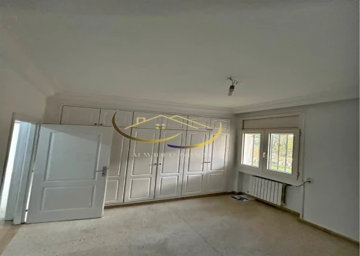 Appartement à À Louer à TUNIS - A LOUER UN APPARTEMENT S+3 AUX JARDIN LAOUINA