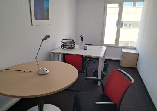 bureau à À Louer à TUNIS - Trouvez un espace de bureau à TUNIS, Carthage   pour 2 personnes où tout est pris en charge