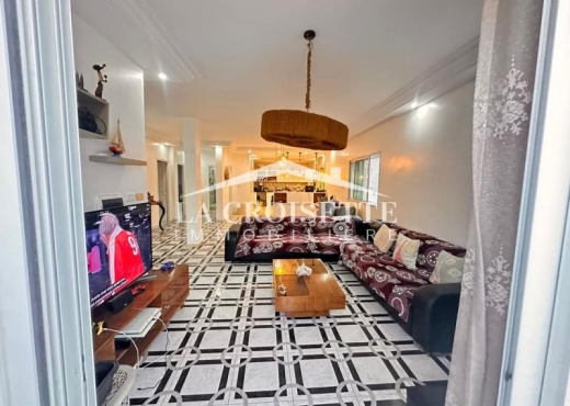 Etage de villa S+3 à La Soukra
