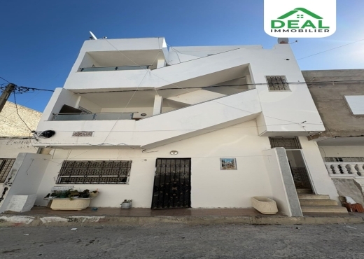 عمارة ذات طابقين بحي الرياض - سوسة