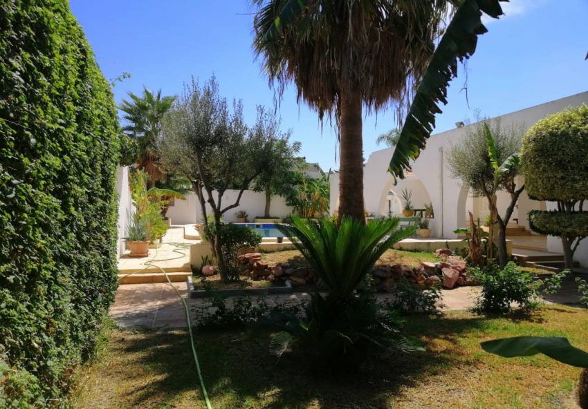 villa  S+6 Choutrana 3  vente Flash terrain  1890 m