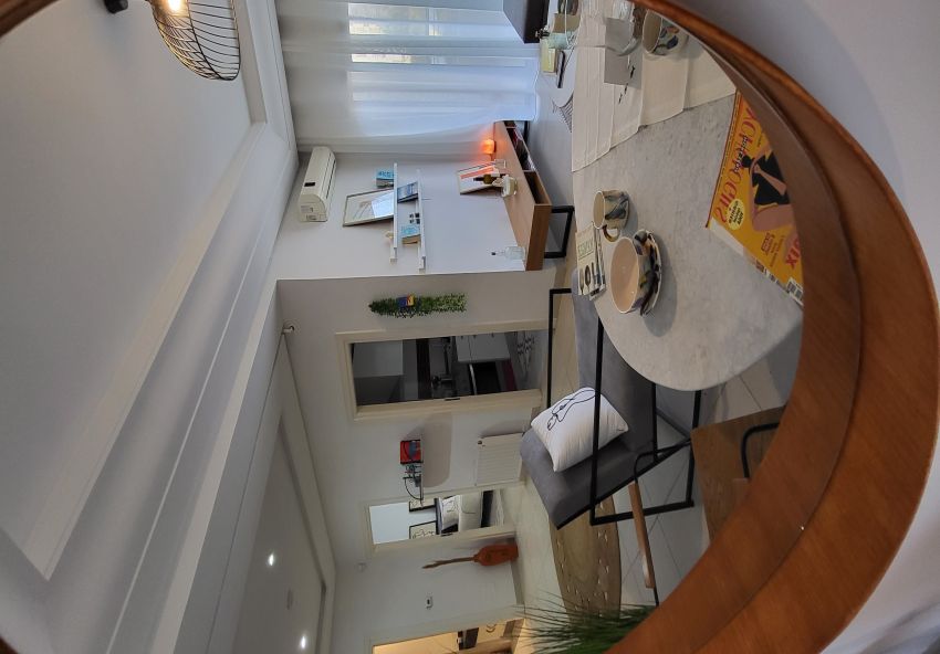 Coquet Appartement Meublé à Vendre