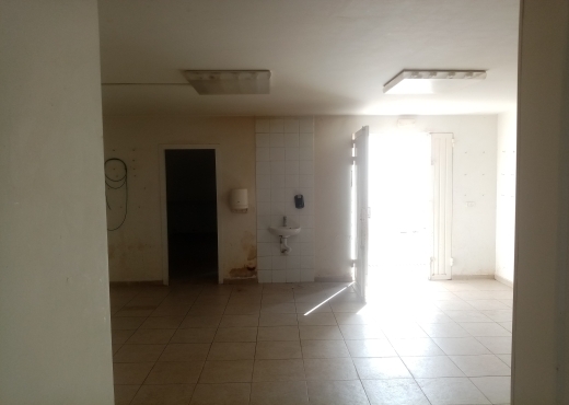 bureau À Louer à ARIANA - Local aux jardins d'el menzah2 - Immobiliere.tn - Photo 2