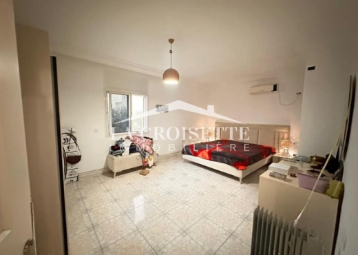 Etage de villa S+3 à La Soukra