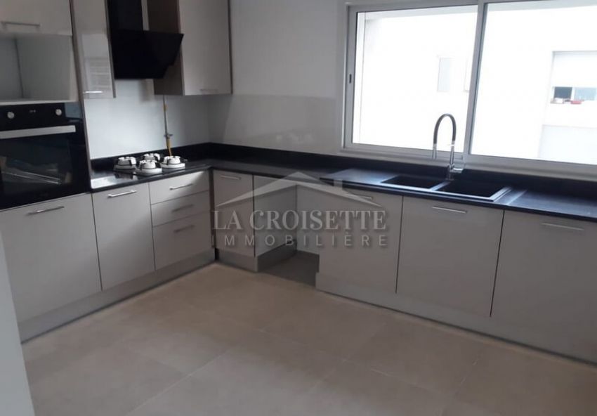 Appartement S+3 à La Soukra  MAL4268