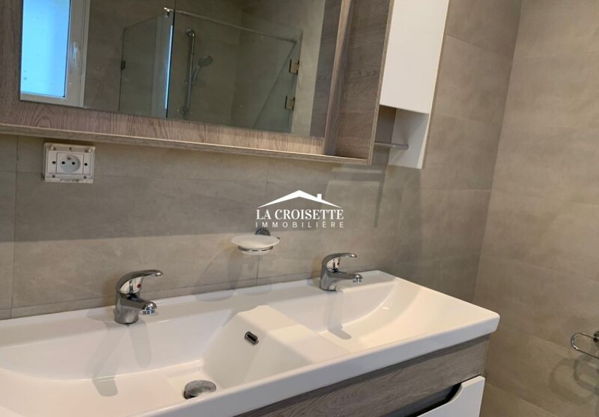Villa S+5 à La Marsa ZVL1541