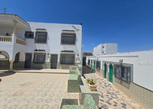 villa À Vendre à SOUSSE - Occasion dôr villa 4000 m2 à chatt - Immobiliere.tn