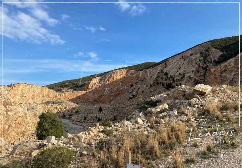 terrain À Vendre à TUNIS - À 𝘃𝗲𝗻𝗱𝗿𝗲 𝘂𝗻 𝘁𝗲𝗿𝗿𝗮𝗶𝗻 𝗰𝗼𝗻𝘀𝘁𝗿𝘂𝗰𝘁𝗶𝗯𝗹𝗲 𝘀𝗶𝘁𝘂é à BOU MHEL EL BASSATINE - Immobiliere.tn - Photo 3