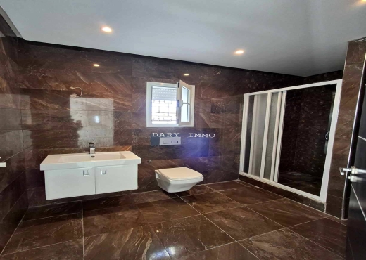 A louer villa S+6 à Ain Zaghouan