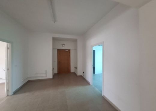 Bureau H+4 au 2ème étage à la Zone