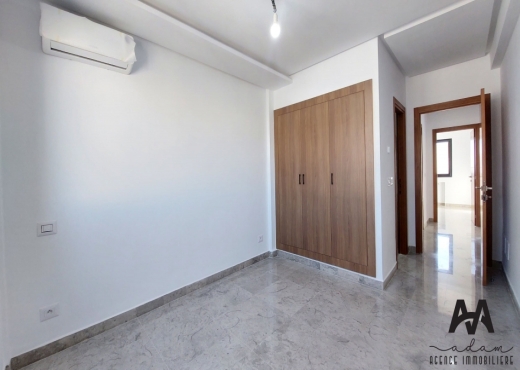 Appartement s+3 de 162m²  avec ter