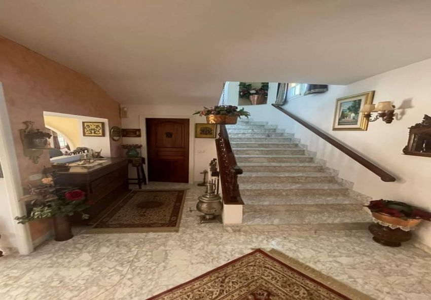 Vente villa de maître à el menzah 8