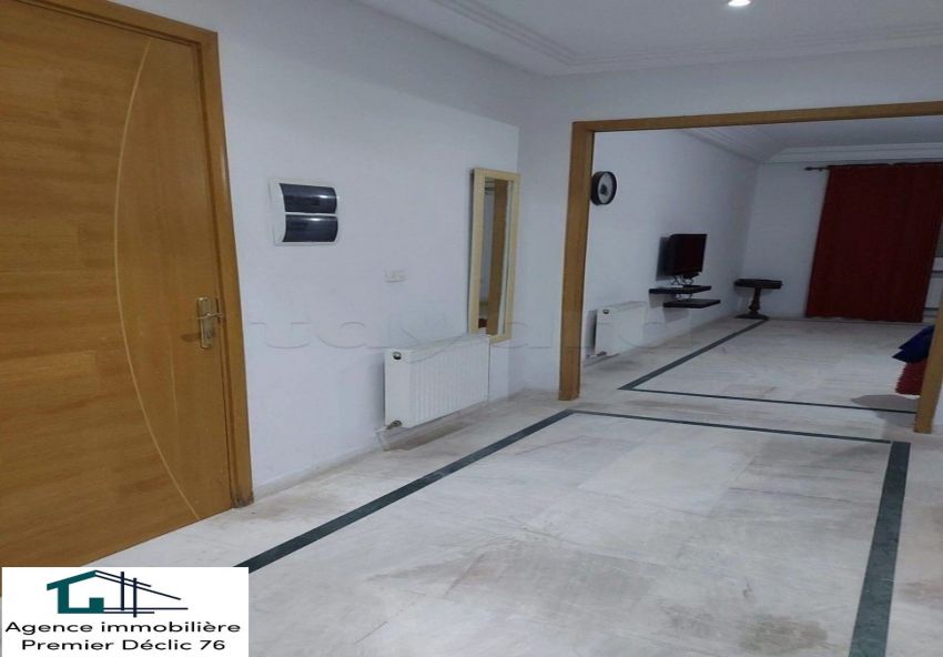 A Vendre Un Appartement haut Standing S+2 à Cité Wahat