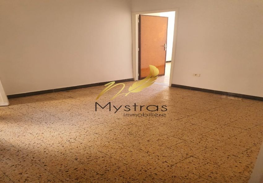 Vente d'un appartement S+4 au cœur de Tunis ville