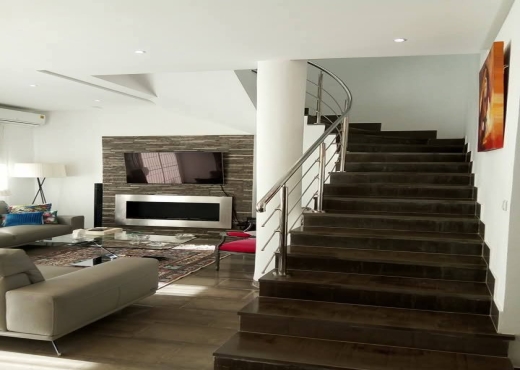 A louer Villa S+4 El Omrane