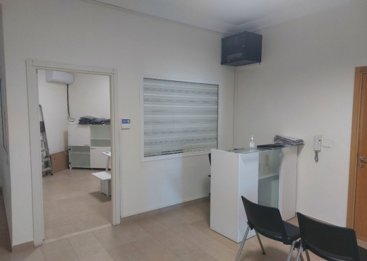 À louer – Bureau haut standing 180