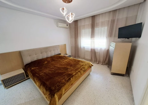 Appartement À Louer à TUNIS - Excellent S4 meublé Neuf Cité Palmeraies à l'année - Immobiliere.tn - Photo 5