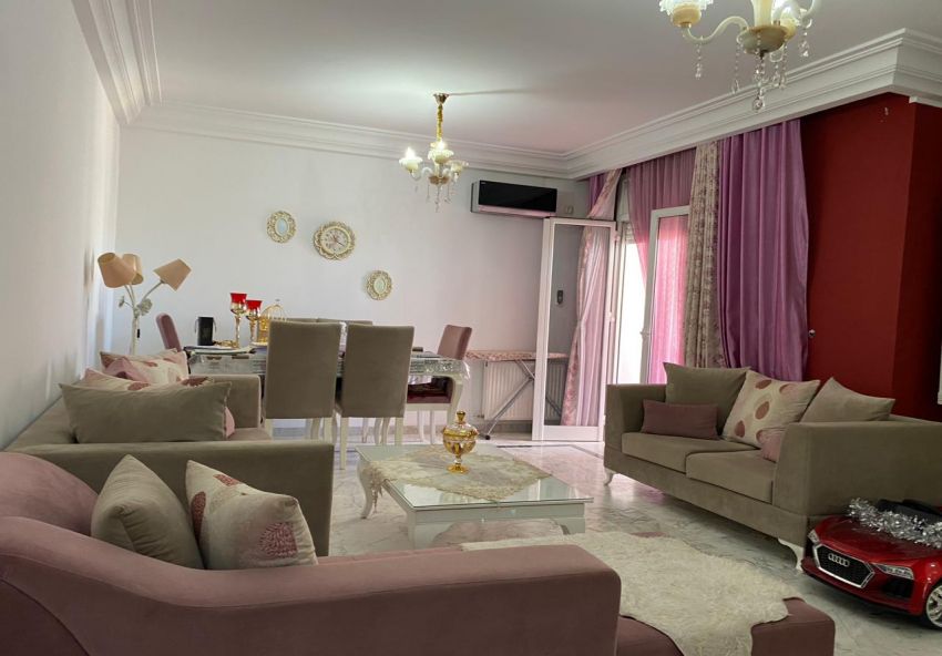 Appartement s+3 avec une place parking sous sol