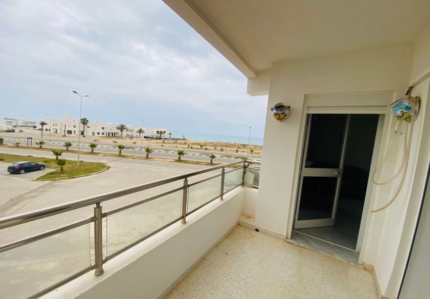 Appartement a vendre à sousse-hergla vue sur mer zone tres propre et calme