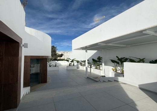 📍EL MENZAH 7 : TROIS BUREAU H+2 JAMAIS UTLISE A L