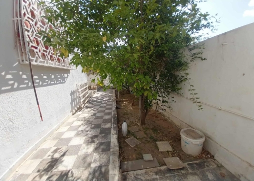 EL GHAZELA : À VENDRE UNE VILLA