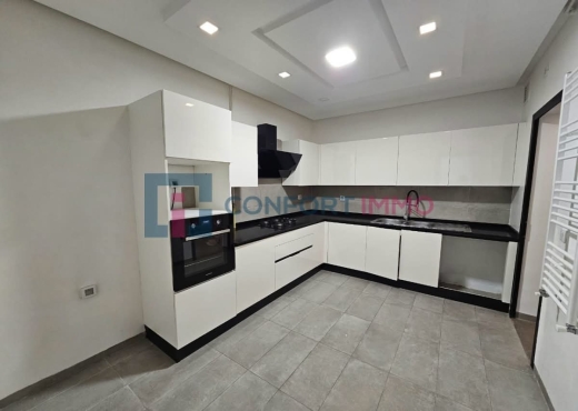 A Vendre S+3 au Jardins Carthage.