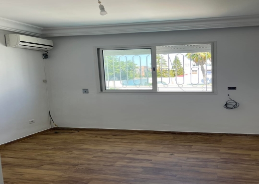 A Vendre Villa S+4 La a Soukra