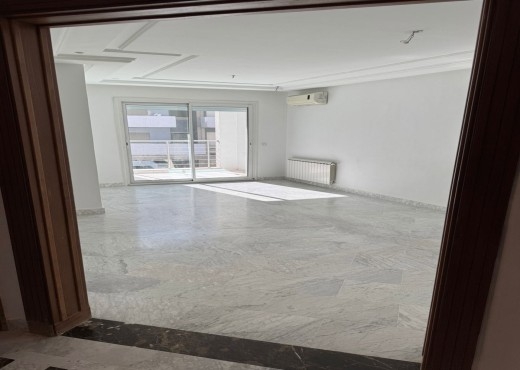 📍MENZAH 9 C  : APPARTEMENT S+2  À LOUER