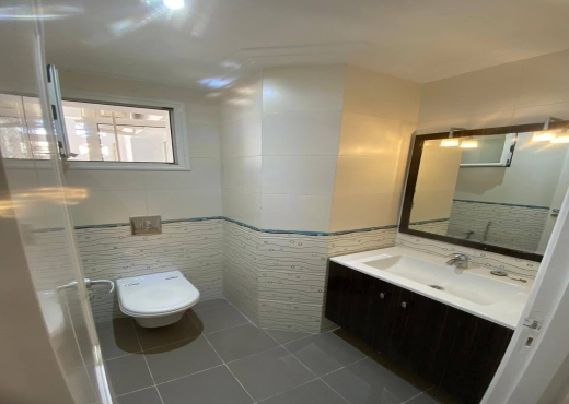 A Vendre Appart S+4 à l'Aouina