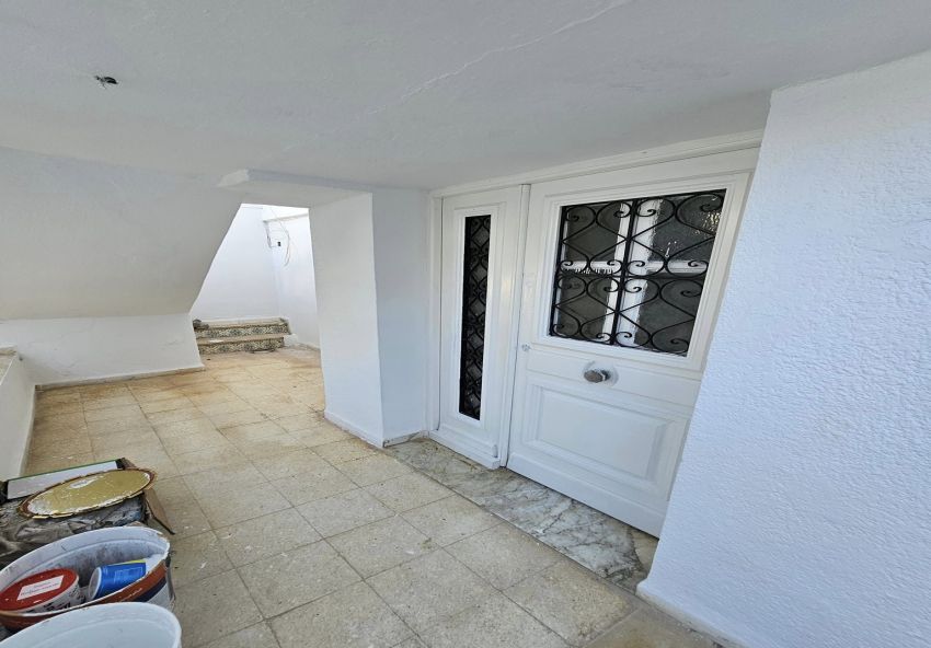 maison a deux niveaux séparée