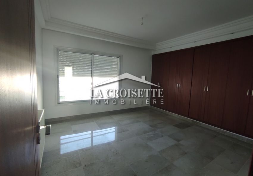 Appartement S+4 avec chambre de service aux Berges du Lac 2 MAL0135