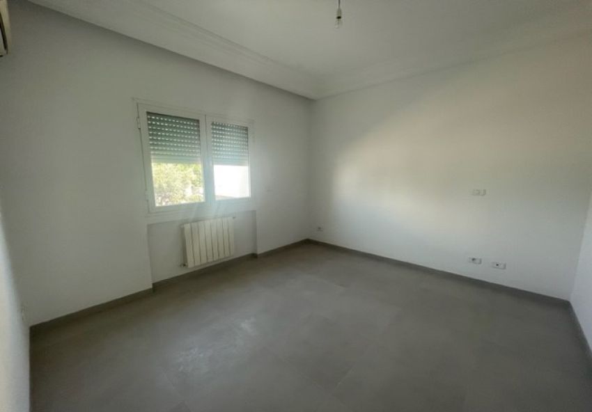 Appart S+2 Luxueux à Vendre aux Jardins d'El Menzah2