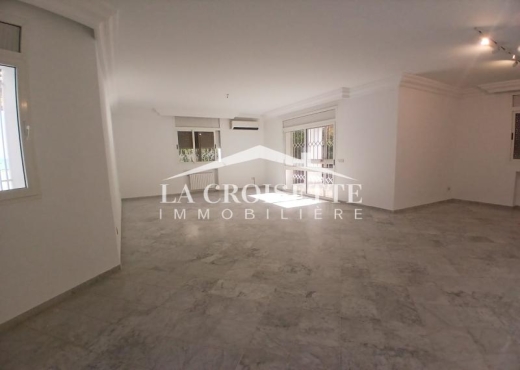 Villa S+5 avec piscine