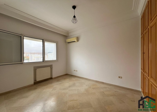 A vendre S+14 de 71 m² à Ennasr 2