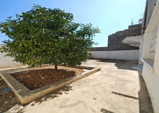 maison sur deux niveaux